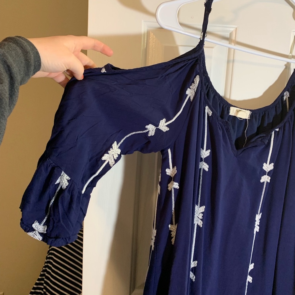 Dress - Picture 2 of 4